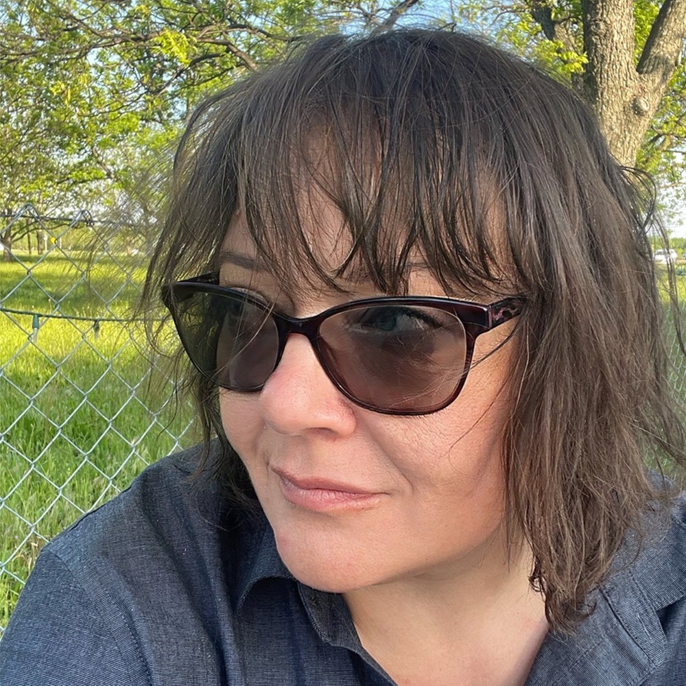 Meet your Posher, Chrysinda